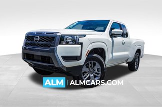 Used 2025 Nissan Frontier SV image 1