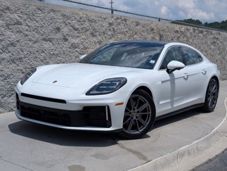 New 2025 Porsche Panamera image 1