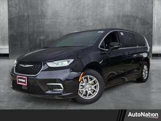 New 2025 Chrysler Pacifica Select image 1