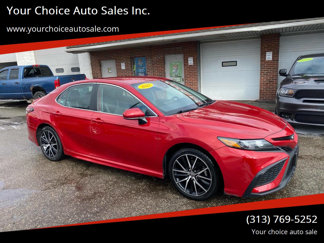 Used 2021 Toyota Camry SE image 1