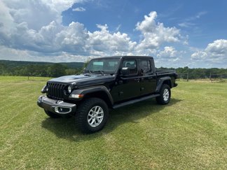 Used 2023 Jeep Gladiator Sport image 1