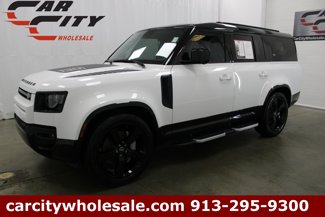Used 2023 Land Rover Defender 130 X-Dynamic SE image 1