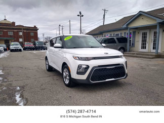 Used 2020 Kia Soul S image 1