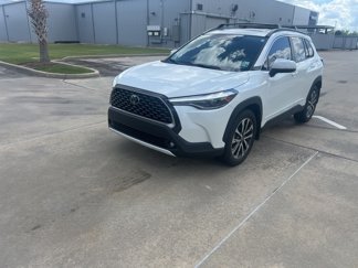 Used 2022 Toyota Corolla Cross XLE image 1