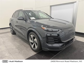 New 2025 Audi Q6 e-tron Prestige image 1