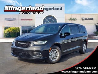 New 2025 Chrysler Pacifica Select image 1