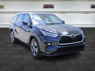 Used 2022 Toyota Highlander XLE image 1