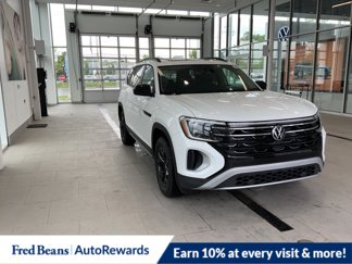 New 2025 Volkswagen Atlas Peak Edition SE image 1