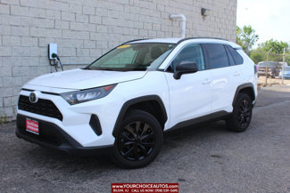 Used 2021 Toyota RAV4 LE image 1