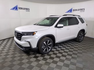 New 2025 Honda Pilot Touring image 1