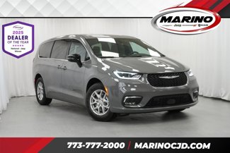New 2025 Chrysler Pacifica Select image 1