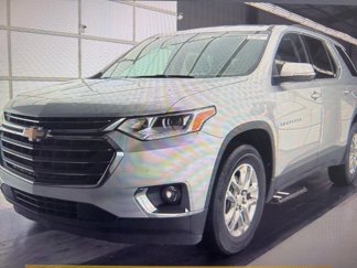 Used 2021 Chevrolet Traverse LT image 1