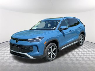 New 2025 Volkswagen Tiguan SE image 1