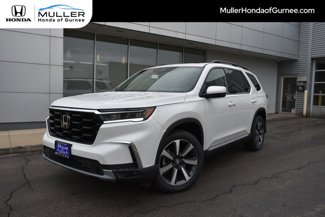 New 2025 Honda Pilot Touring image 1