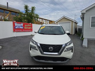 Used 2021 Nissan Rogue SV image 1