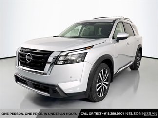 New 2025 Nissan Pathfinder Platinum image 1
