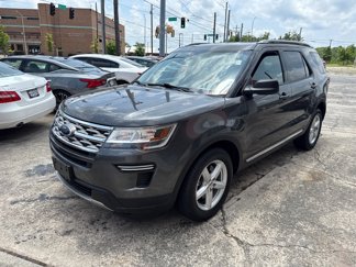 Used 2018 Ford Explorer XLT image 1