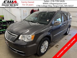 Used 2015 Chrysler Town & Country Limited image 1