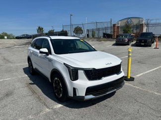 Used 2024 Kia Sorento S image 1