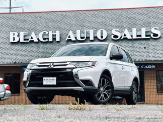 Used 2016 Mitsubishi Outlander SE image 1