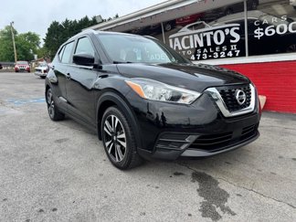Used 2020 Nissan Kicks SV image 1