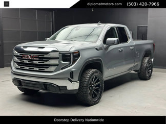 Used 2023 GMC Sierra 1500 SLE image 1