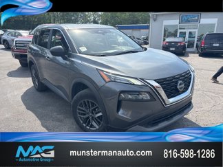 Used 2023 Nissan Rogue S image 1