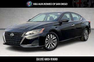 Used 2024 Nissan Altima 2.5 SV image 1