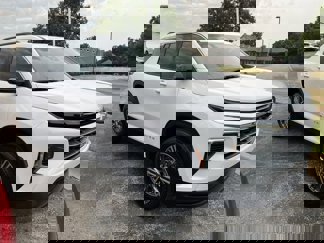 New 2026 Chevrolet Traverse LT image 1
