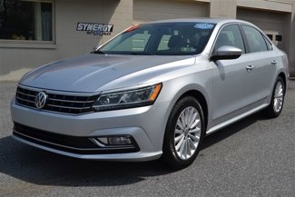 Used 2017 Volkswagen Passat 1.8T SE image 1