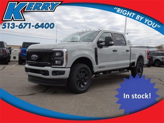 New 2025 Ford F250 4x4 Crew Cab Super Duty image 1