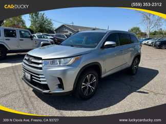 Used 2019 Toyota Highlander LE image 1