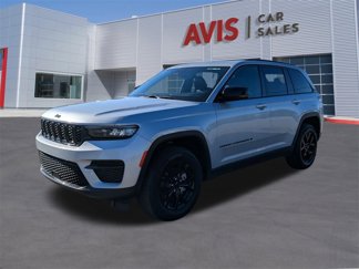 Used 2024 Jeep Grand Cherokee Altitude image 1