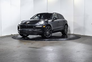 Used 2025 Porsche Macan image 1