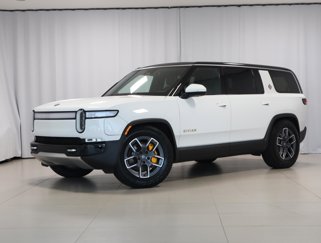 Used 2023 Rivian R1S Adventure image 1