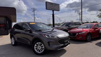 Used 2020 Ford Escape SE image 1