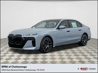 Used 2025 BMW 740i image 1