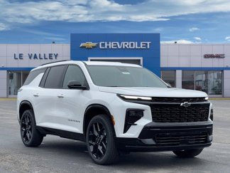 New 2025 Chevrolet Traverse RS w/ LPO, Floor Liner Package image 1