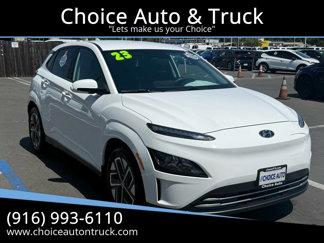 Used 2023 Hyundai Kona SE image 1