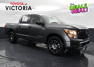 Used 2023 Nissan Titan SV image 1