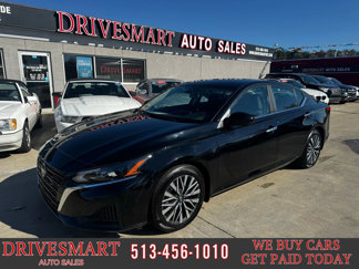 Used 2023 Nissan Altima 2.5 SV image 1
