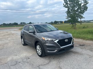 Used 2020 Hyundai Tucson SE image 1