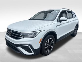 Used 2024 Volkswagen Tiguan S image 1