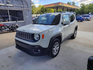 Used 2018 Jeep Renegade Latitude image 1