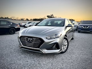 Used 2018 Hyundai Sonata SE image 1