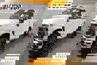 New 2025 Ford F250 4x4 Crew Cab Super Duty image 1