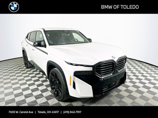 New 2025 BMW XM image 1
