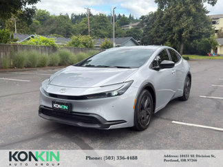 Used 2023 Toyota Prius LE image 1