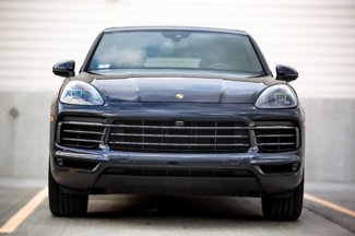 Used 2020 Porsche Cayenne image 1
