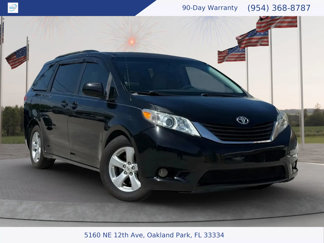 Used 2011 Toyota Sienna LE image 1